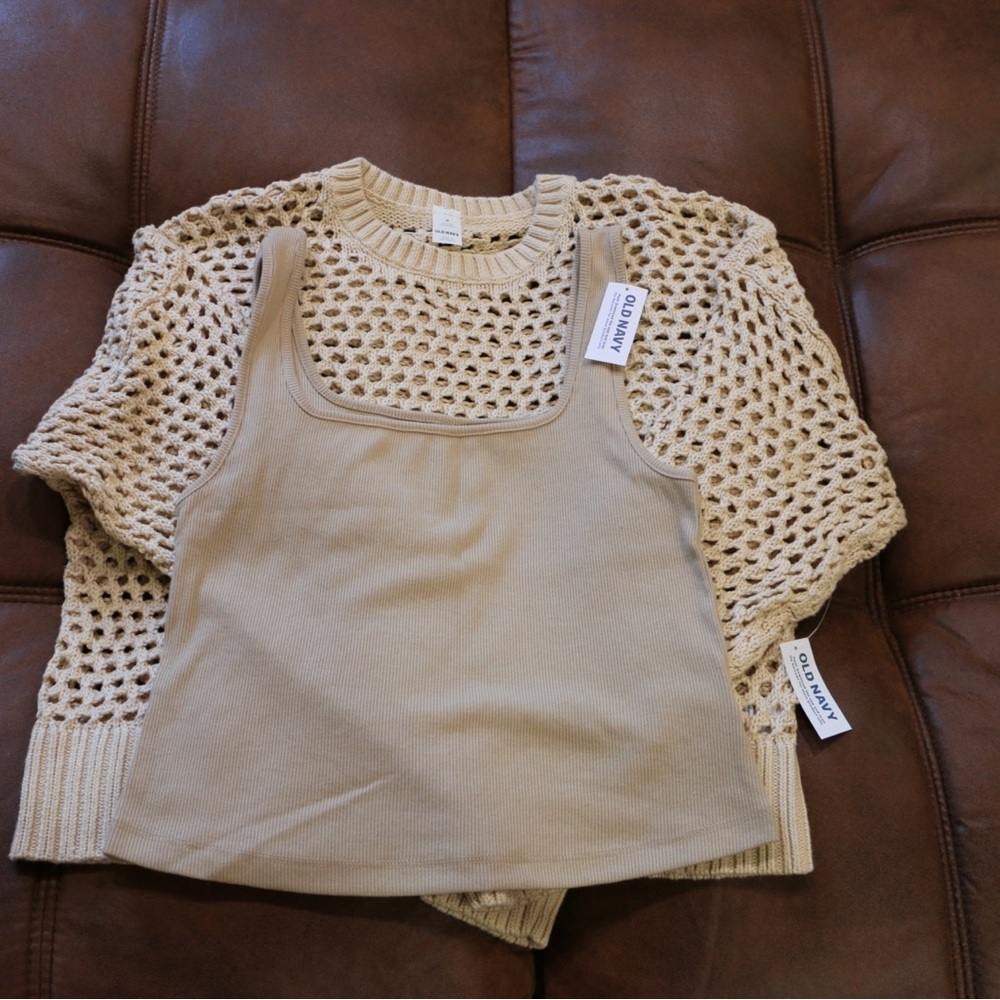 Gap tank and sweater set